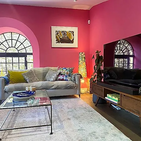 Sublime Waterfront Retreat With Private Terrace Apartamento *