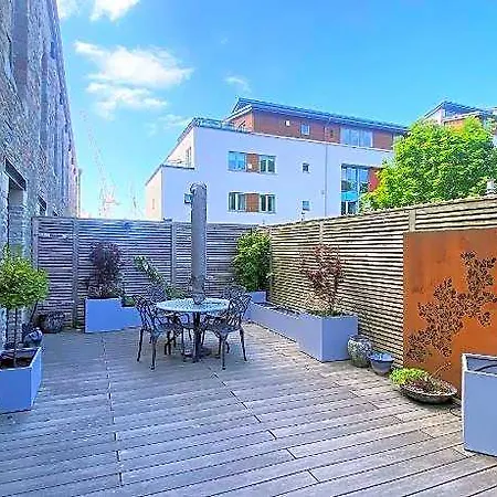 Apartamento Sublime Waterfront Retreat With Private Terrace *