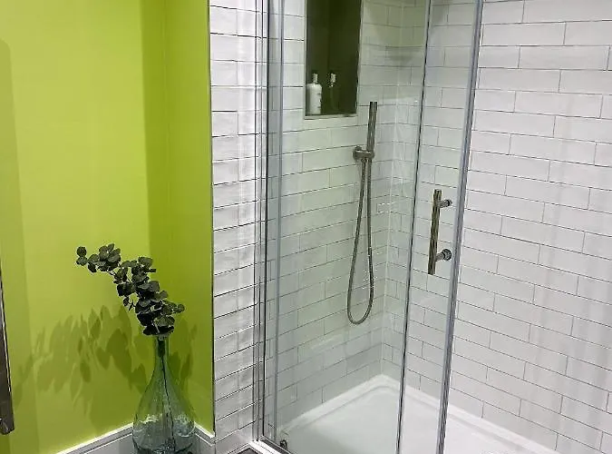 Sublime Waterfront Retreat With Private Terrace Daire *