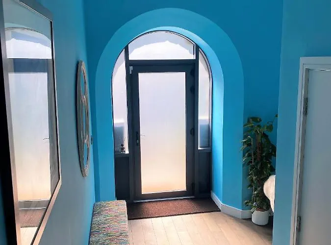 Sublime Waterfront Retreat With Private Terrace Apartment