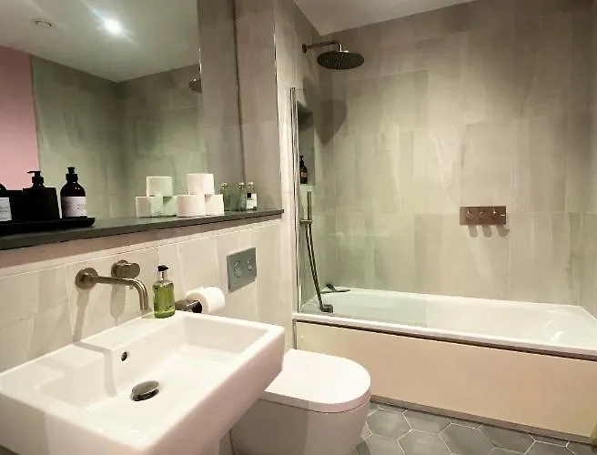 Sublime Waterfront Retreat With Private Terrace