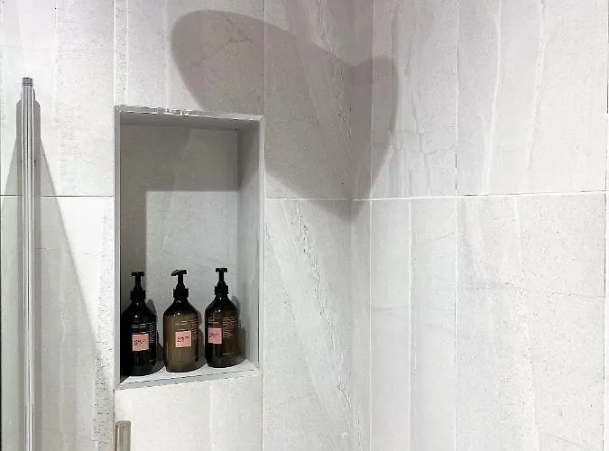 Daire Sublime Waterfront Retreat With Private Terrace *