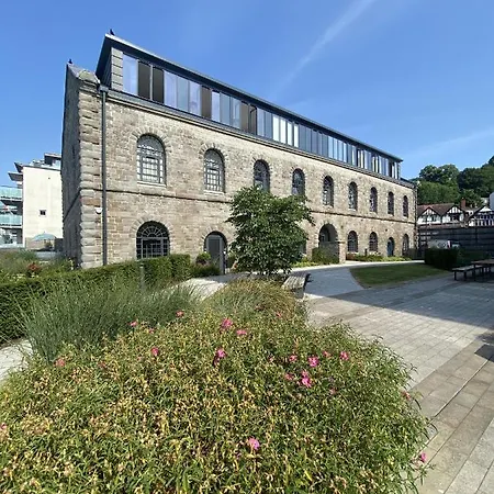 Sublime Waterfront Retreat With Private Terrace Apartamento