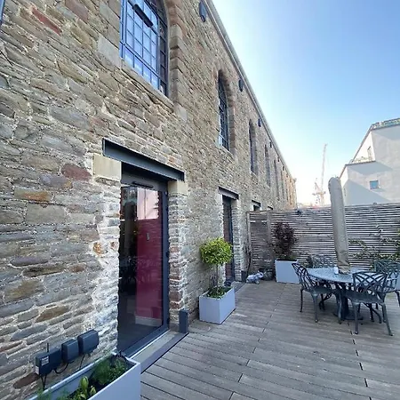 Sublime Waterfront Retreat With Private Terrace * Bristol